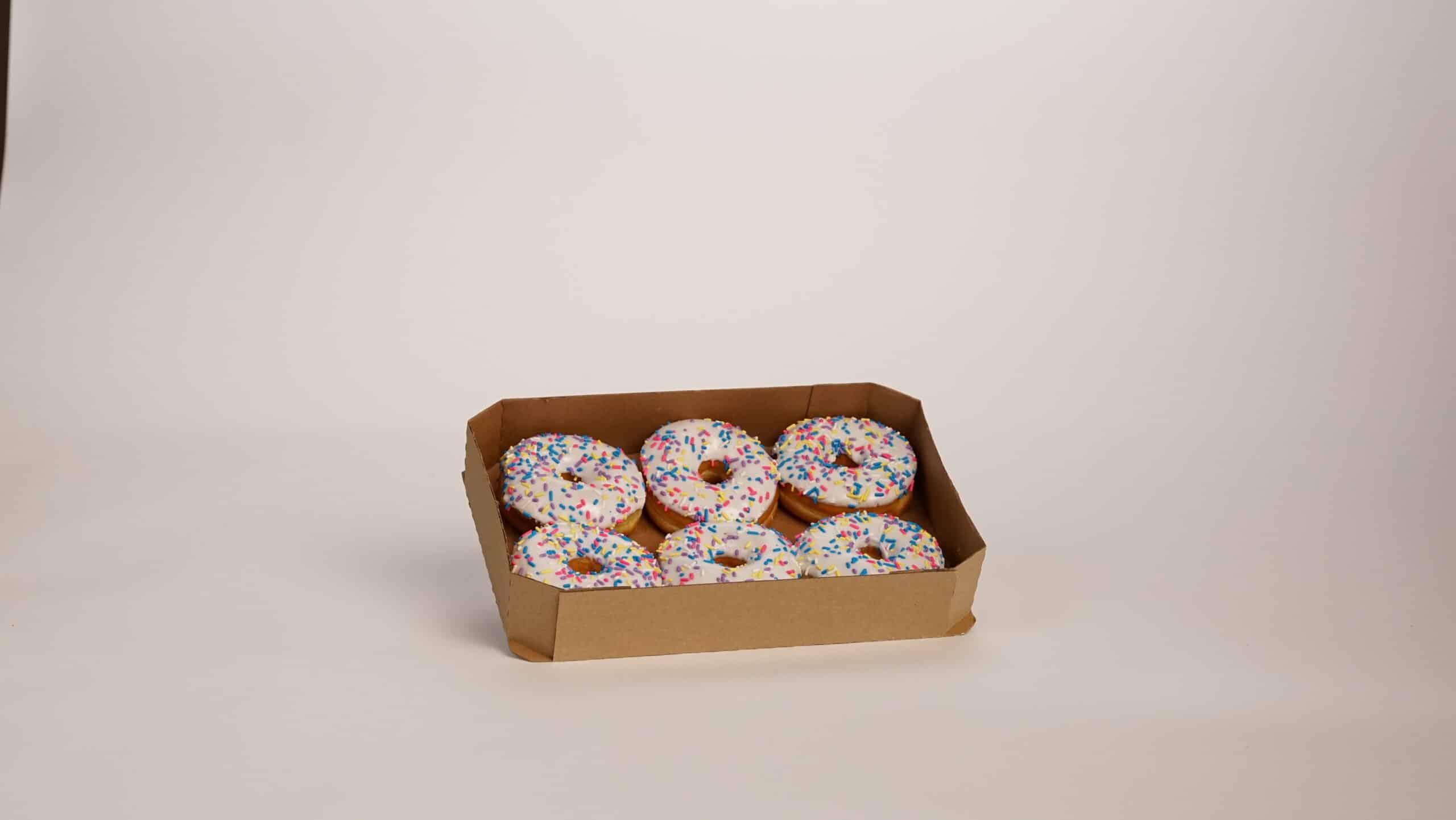 Tray of white iced rings 2.7 oz