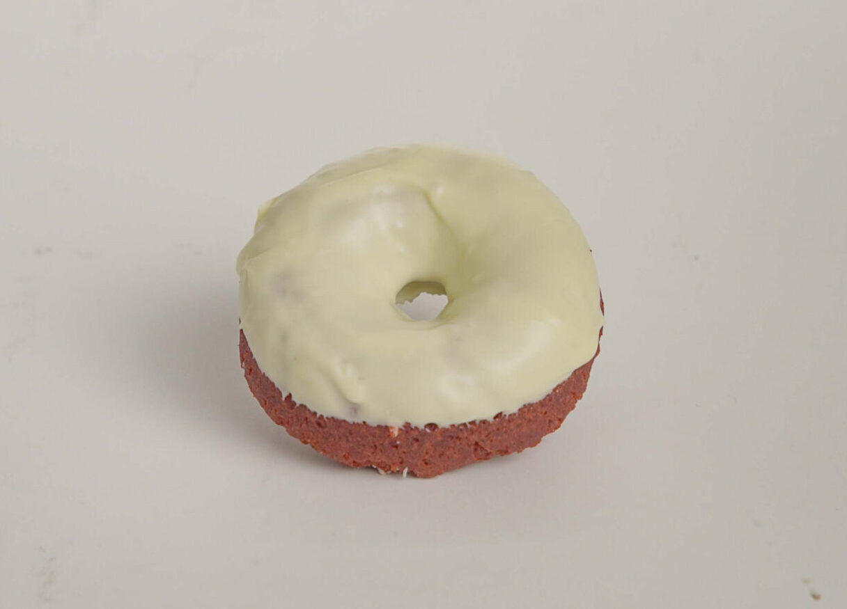 RED VELVET CAKE DONUT 3.5 OZ