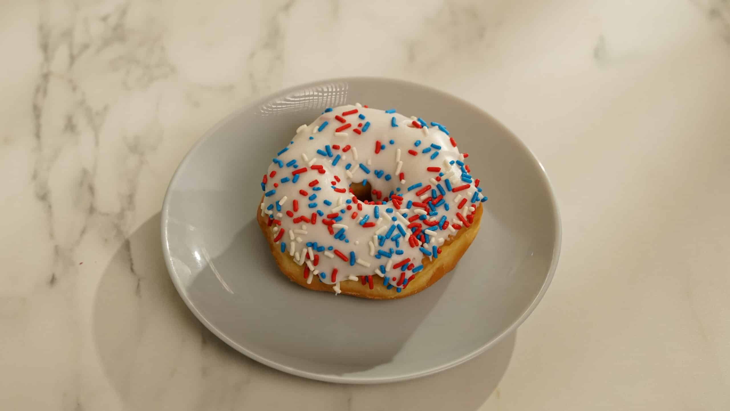 Cake Vanilla Iced Decos